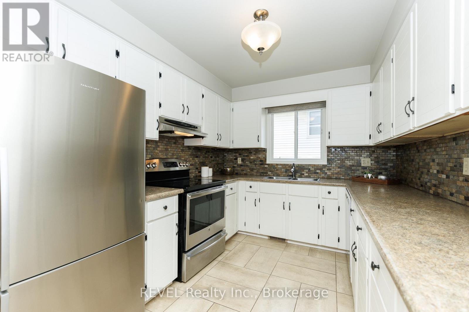 6096 Crimson Drive, Niagara Falls, Ontario  L2G 7S5 - Photo 15 - X13502940