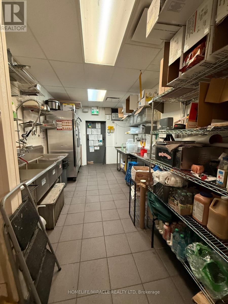 14 Wellington Street W, South Huron, Ontario  N0M 1S2 - Photo 7 - X13496748