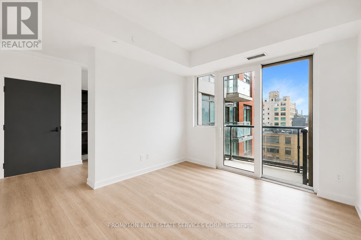 923 - 108 Peter Street, Toronto, Ontario  M5V 0W2 - Photo 2 - C13502848