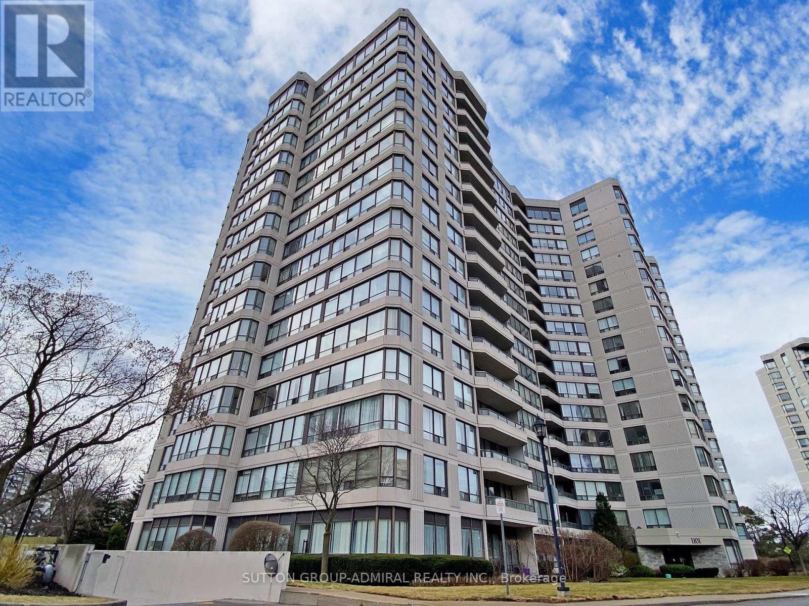 <div class="slider-price">$739,000</div><p>1210 - 1101 Steeles Avenue W, Toronto, Ontario</p>