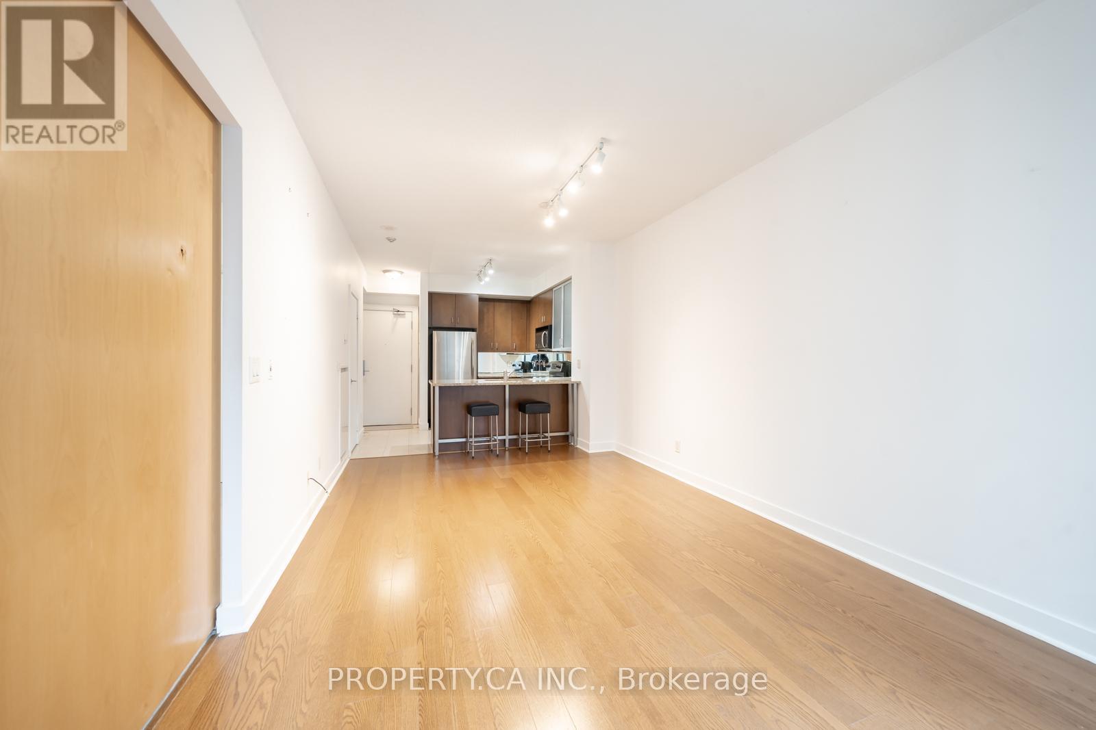 803 - 438 King Street W, Toronto, Ontario  M5V 3T9 - Photo 3 - C13502870