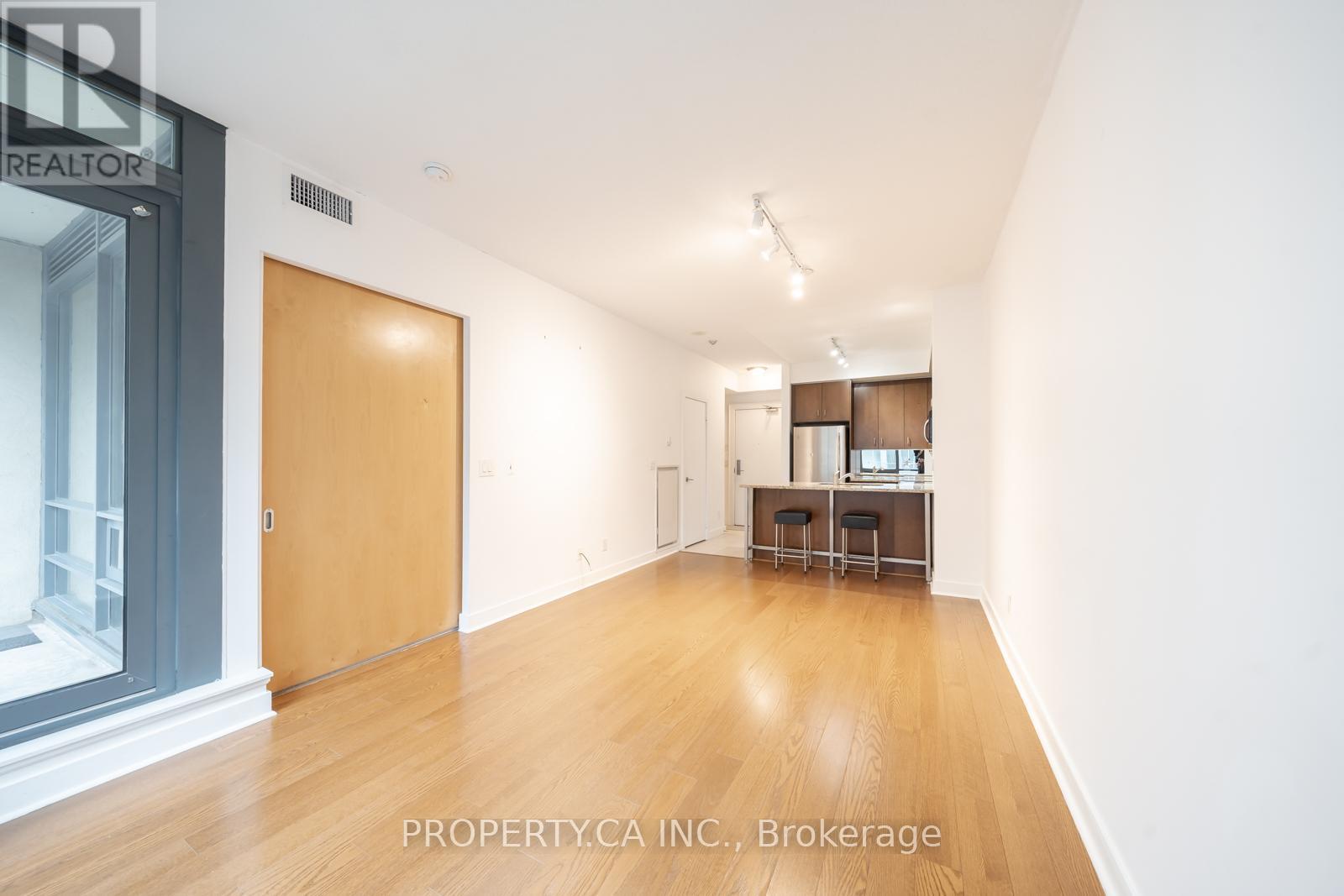 803 - 438 King Street W, Toronto, Ontario  M5V 3T9 - Photo 4 - C13502870
