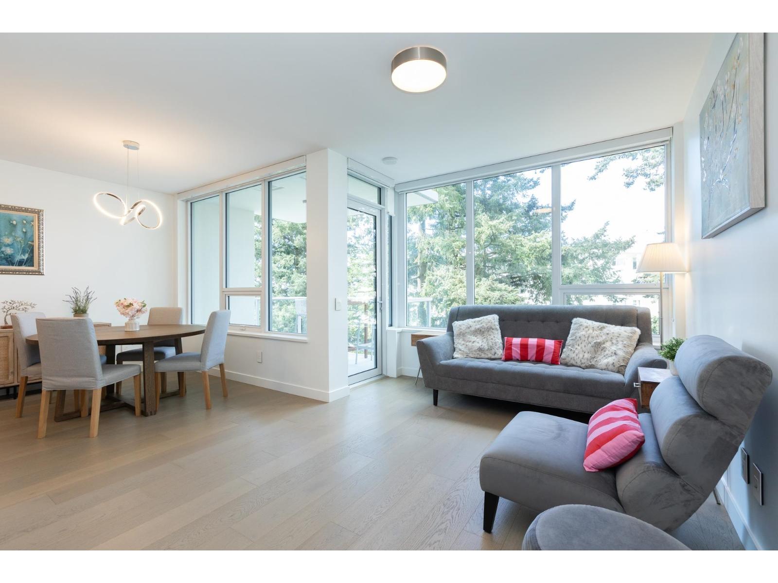 402 15165 Thrift Avenue, Surrey, British Columbia  V4B 0C1 - Photo 4 - R3141020