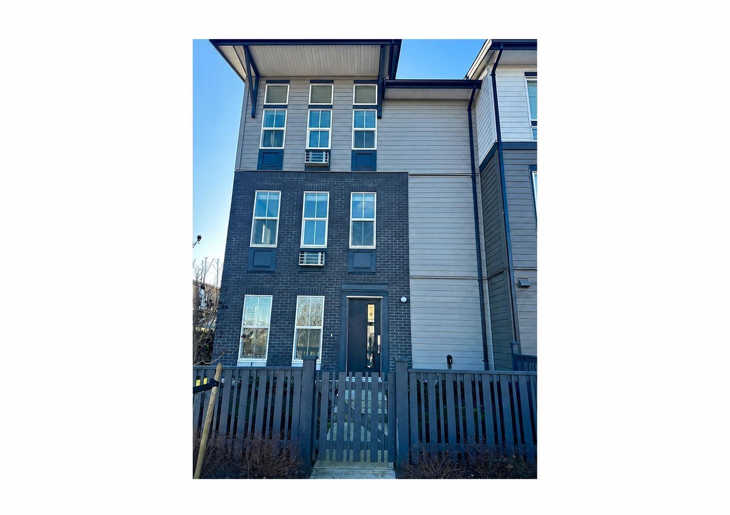 9 8161 201 STREET