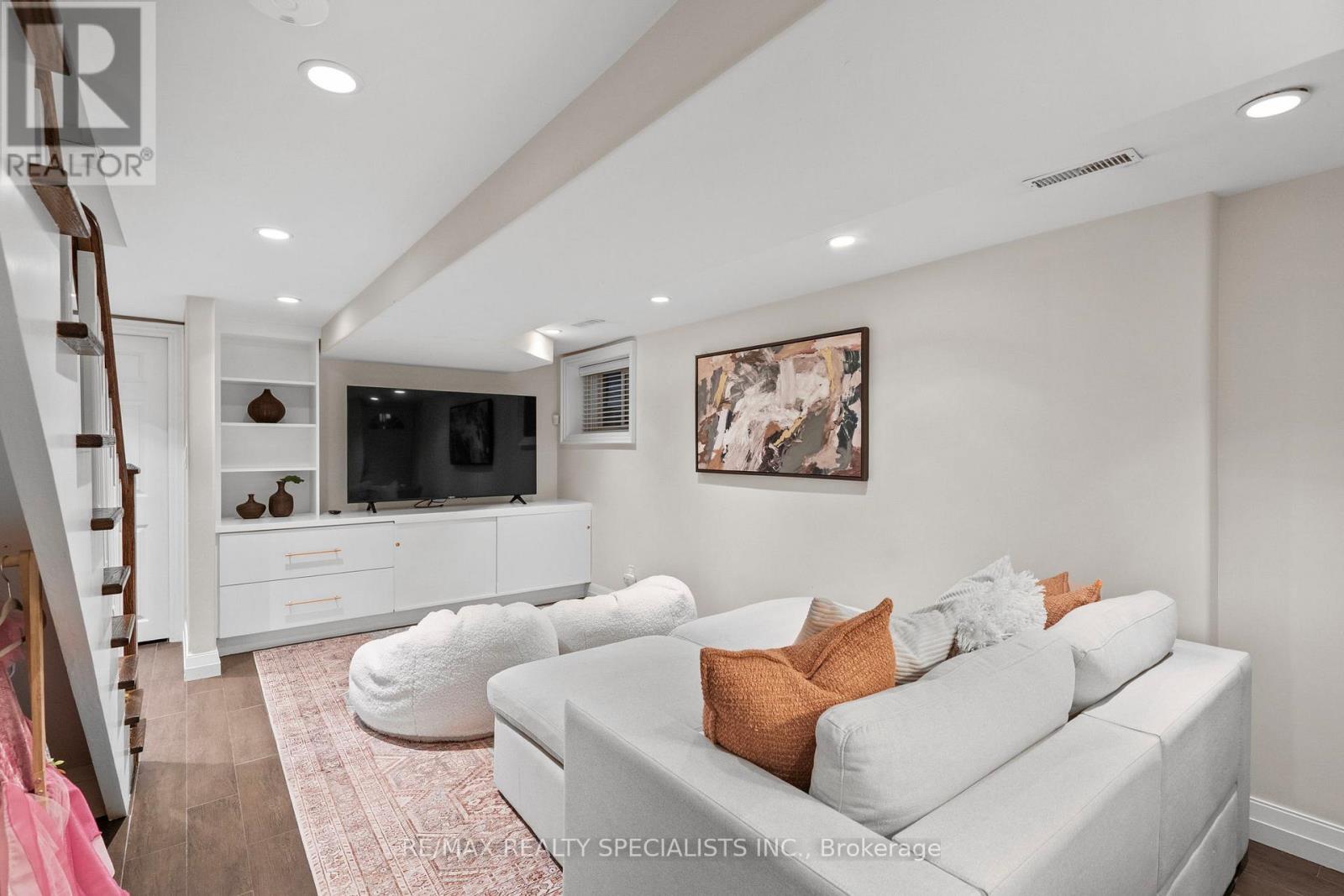 49 Wheeler Avenue, Toronto, Ontario  M4L 3V3 - Photo 37 - E13502874
