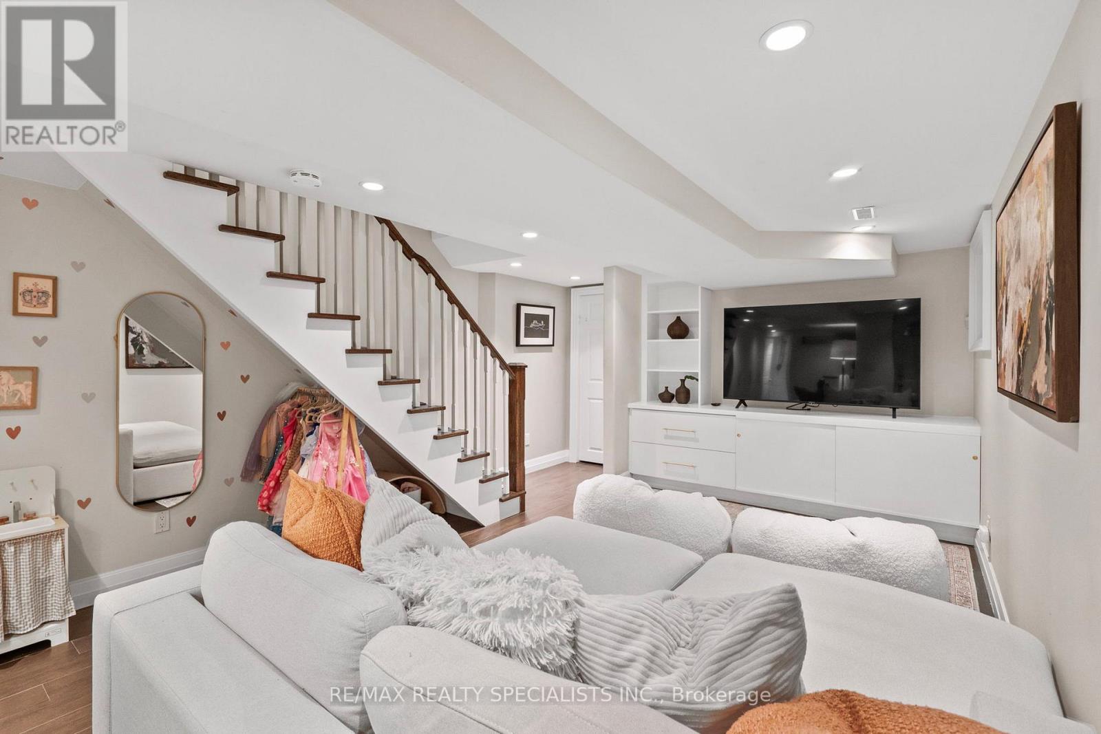 49 Wheeler Avenue, Toronto, Ontario  M4L 3V3 - Photo 38 - E13502874