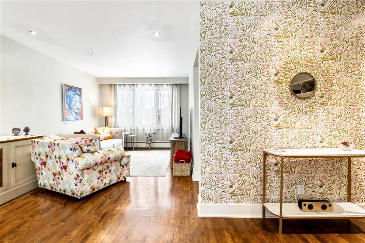 5802 Av. Palmer Côte-Saint-Luc Quebec Canada H4W2H4 5