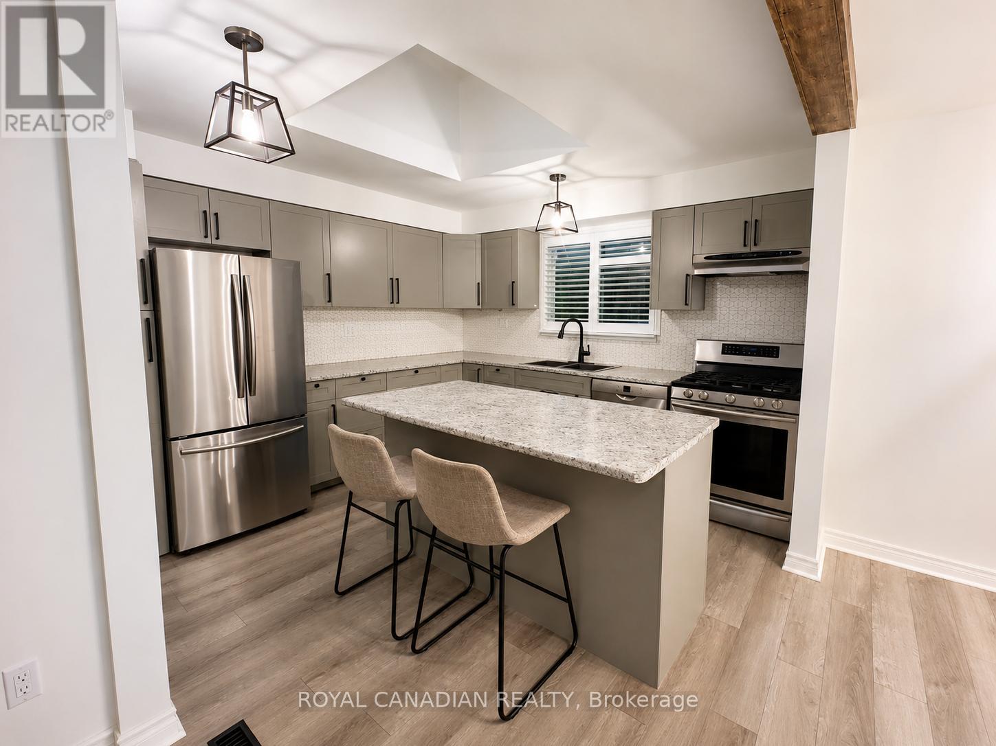 36 Maplegrove Avenue, Bradford West Gwillimbury, Ontario  L3Z 1S1 - Photo 5 - N13502842