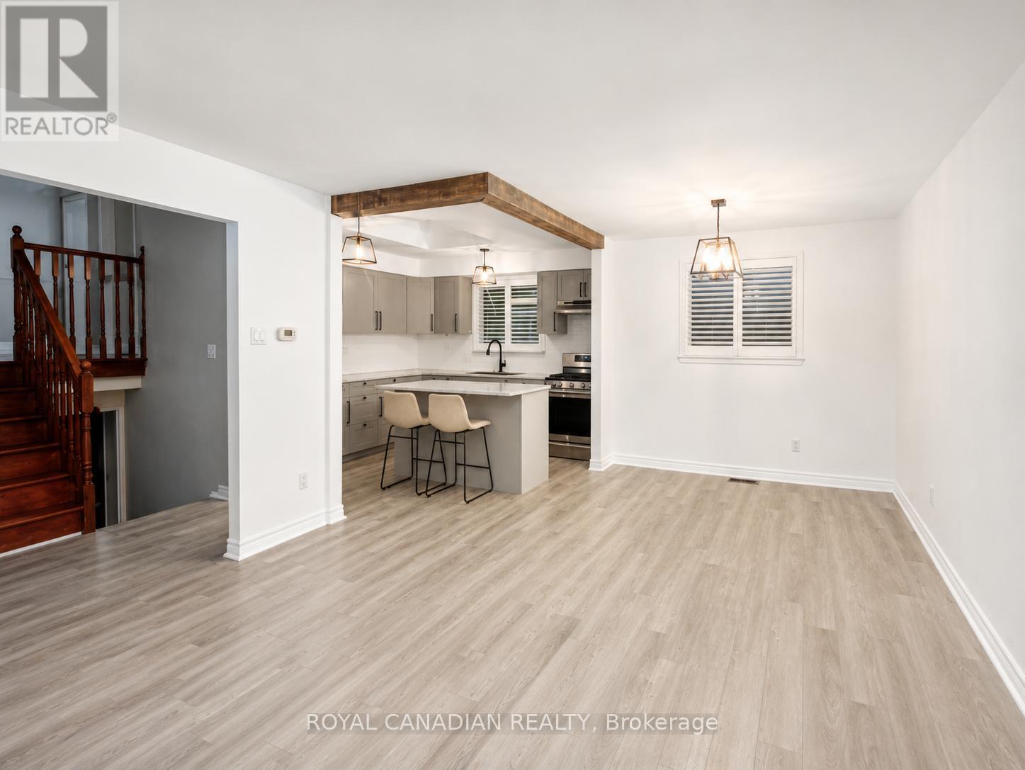36 Maplegrove Avenue, Bradford West Gwillimbury, Ontario  L3Z 1S1 - Photo 7 - N13502842