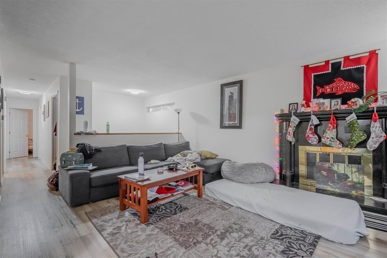 11084 148 Street, Surrey, British Columbia  V3R 3Y8 - Photo 3 - R3068817
