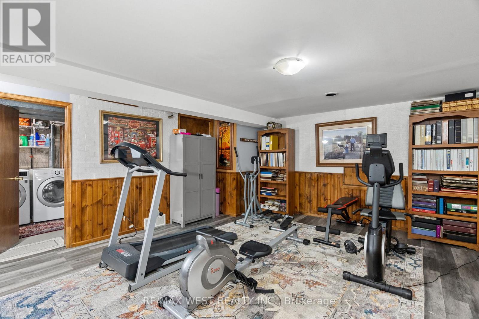 96 Langford Drive, Lucan Biddulph, Ontario  N0M 2J0 - Photo 2 - X13415968