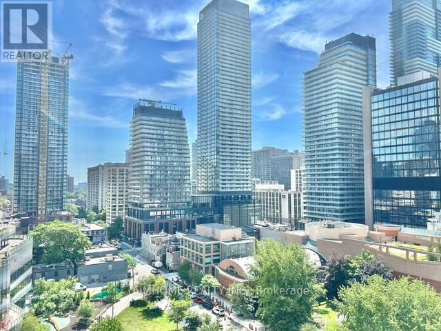 1209 - 909 Bay Street, Toronto, Ontario  M5S 3G2 - Photo 18 - C13502994