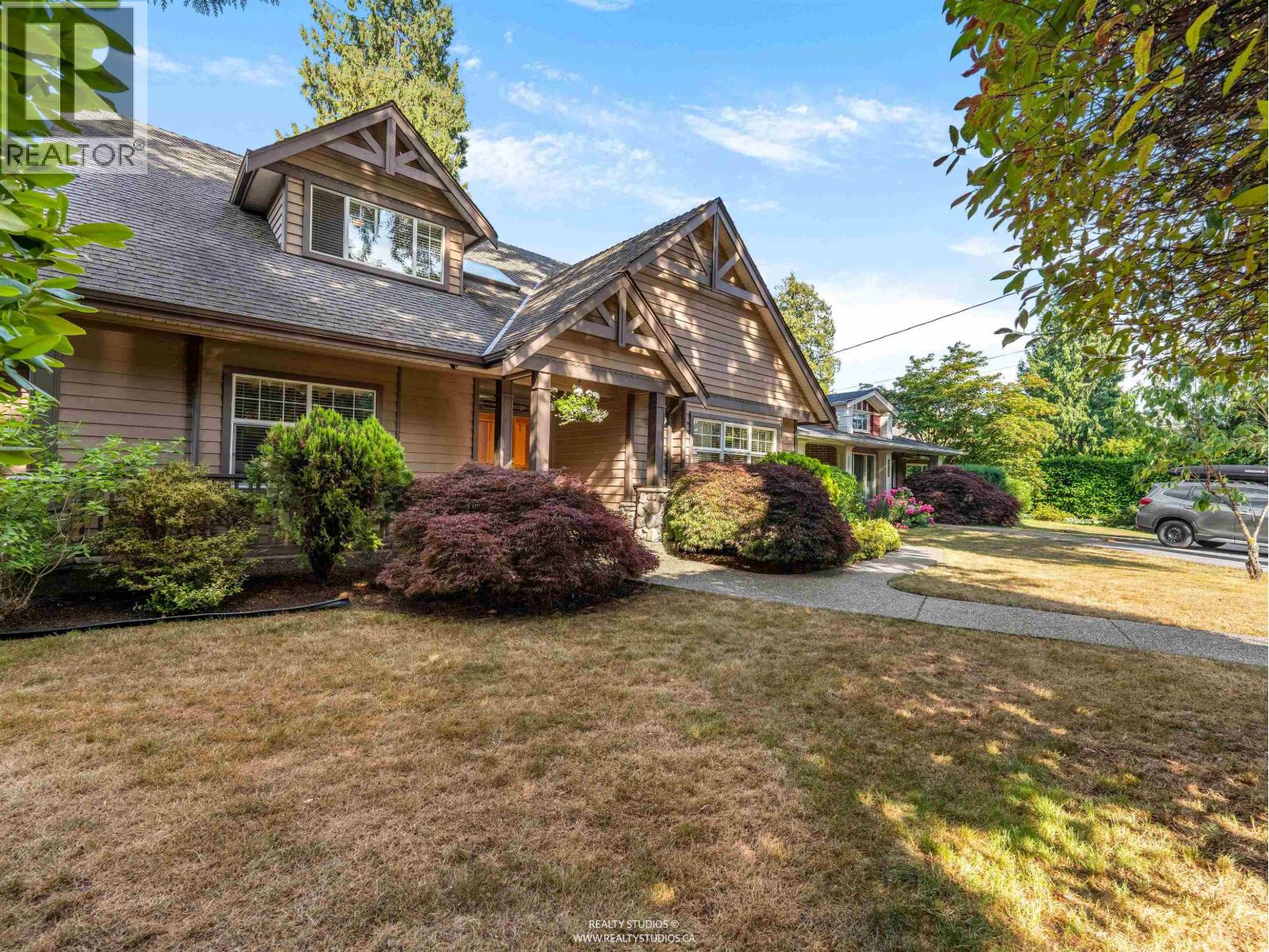 3538 Bluebonnet Road, North Vancouver, British Columbia  V7R 4E1 - Photo 3 - R3141000