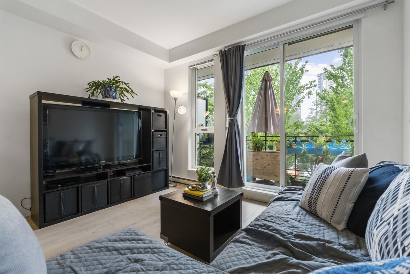115 13919 FRASER HIGHWAY, surrey, British Columbia