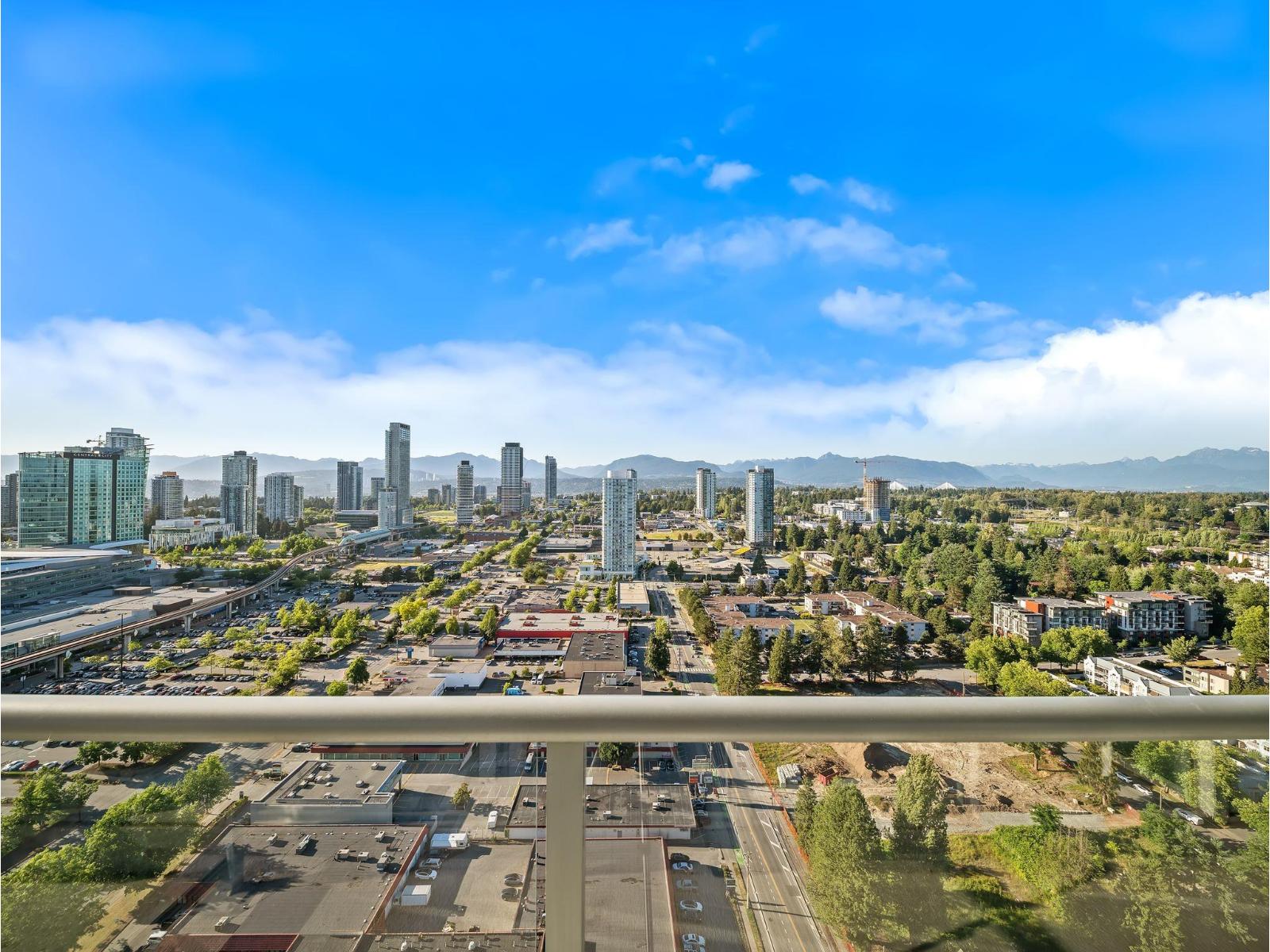 3305 13688 100 AVENUE, surrey, British Columbia