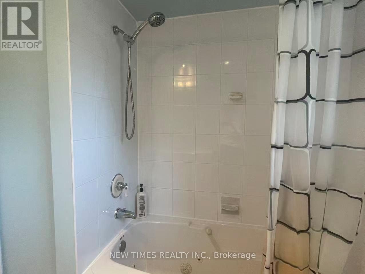 4 Ashstead Place, Toronto, Ontario  M2J 3K1 - Photo 13 - C13499258