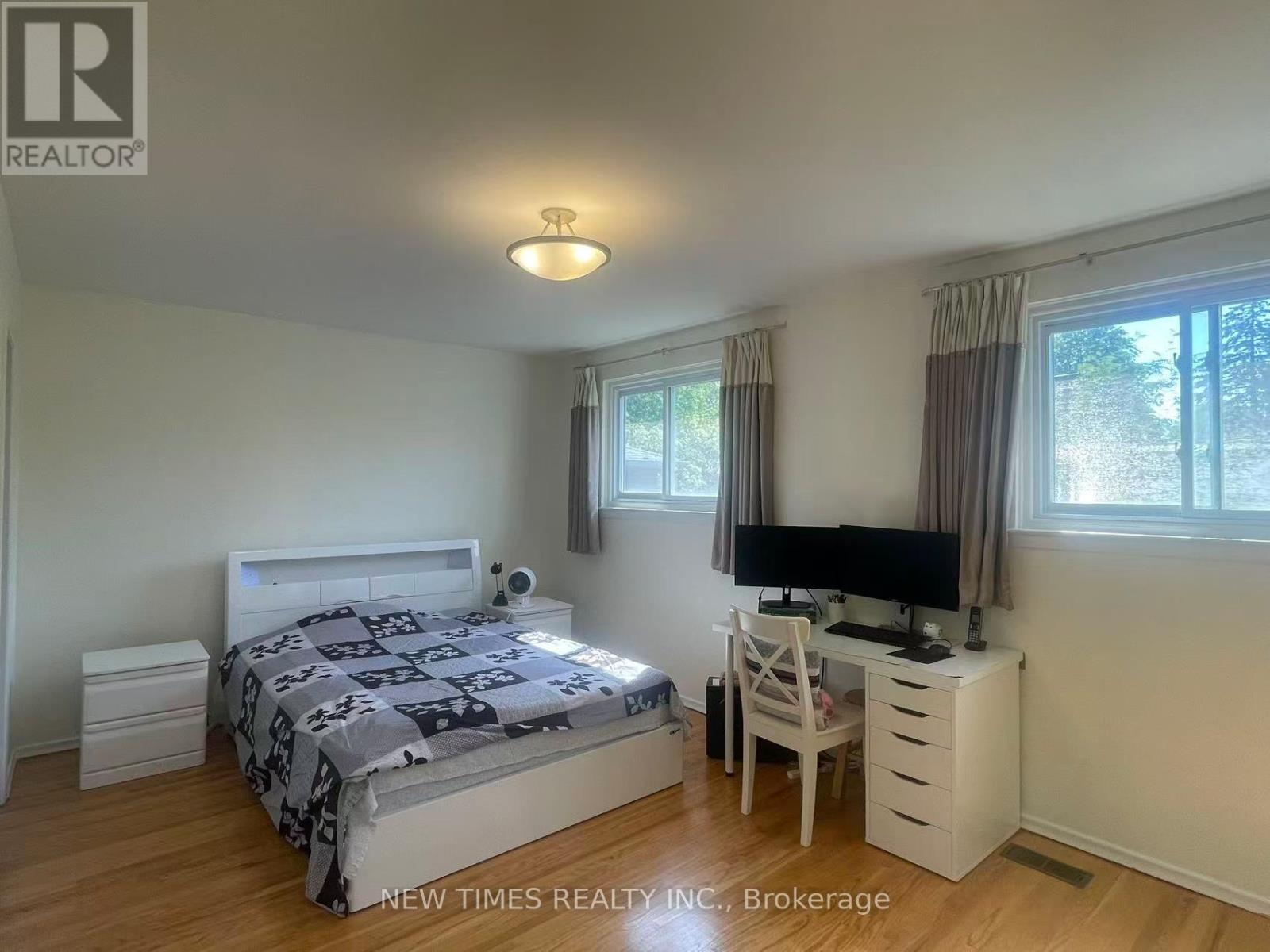 4 Ashstead Place, Toronto, Ontario  M2J 3K1 - Photo 6 - C13499258