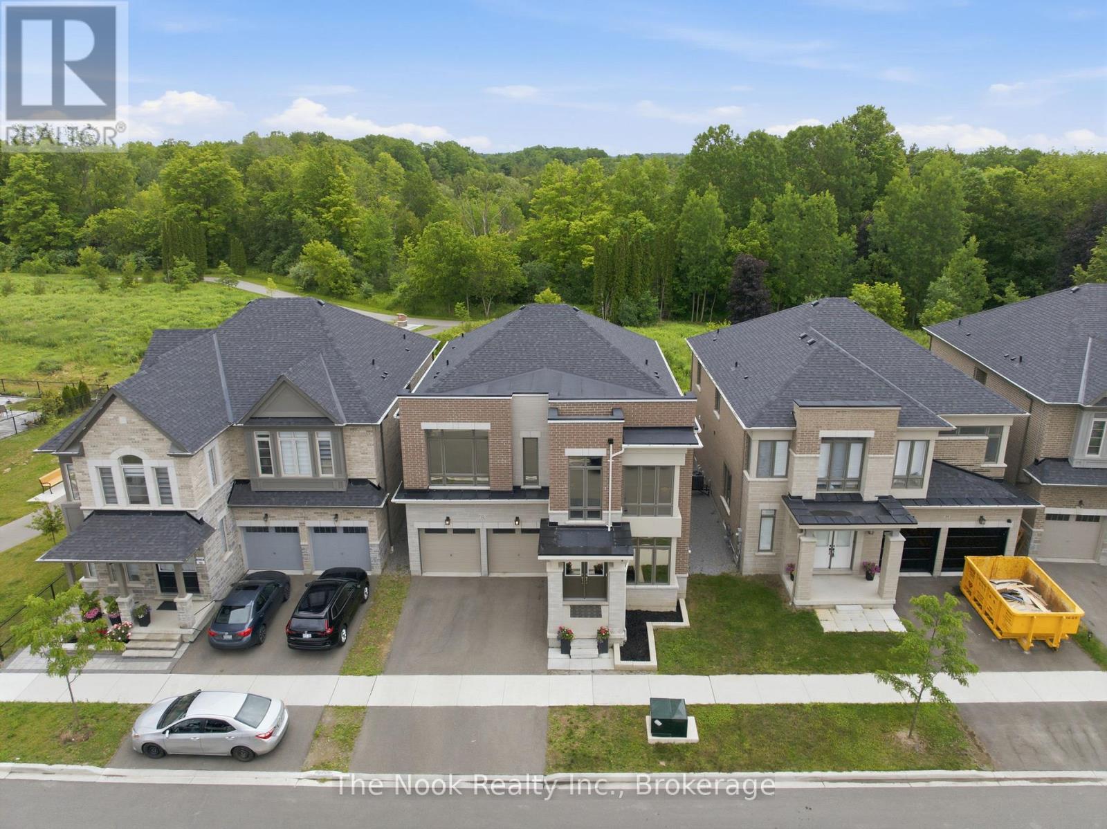 32 PRIORY DRIVE, Whitby, Ontario