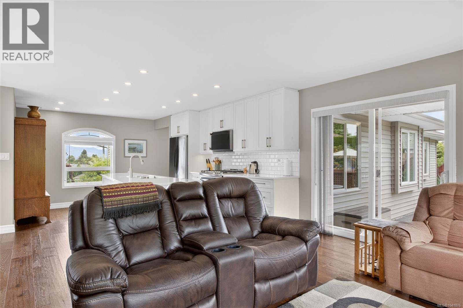Listing image 55