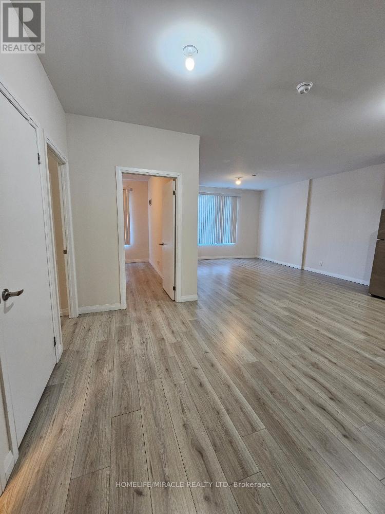 101 - 2152 Lawrence Avenue, Toronto, Ontario  M1R 0B5 - Photo 17 - E13503044