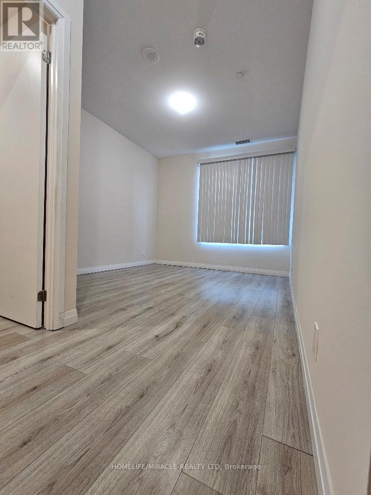 101 - 2152 Lawrence Avenue, Toronto, Ontario  M1R 0B5 - Photo 27 - E13503044