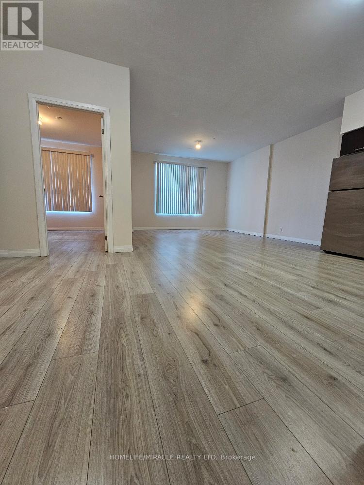 101 - 2152 Lawrence Avenue, Toronto, Ontario  M1R 0B5 - Photo 31 - E13503044