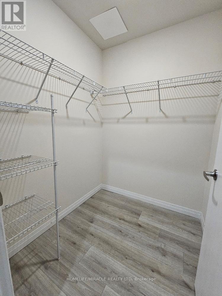 101 - 2152 Lawrence Avenue, Toronto, Ontario  M1R 0B5 - Photo 32 - E13503044