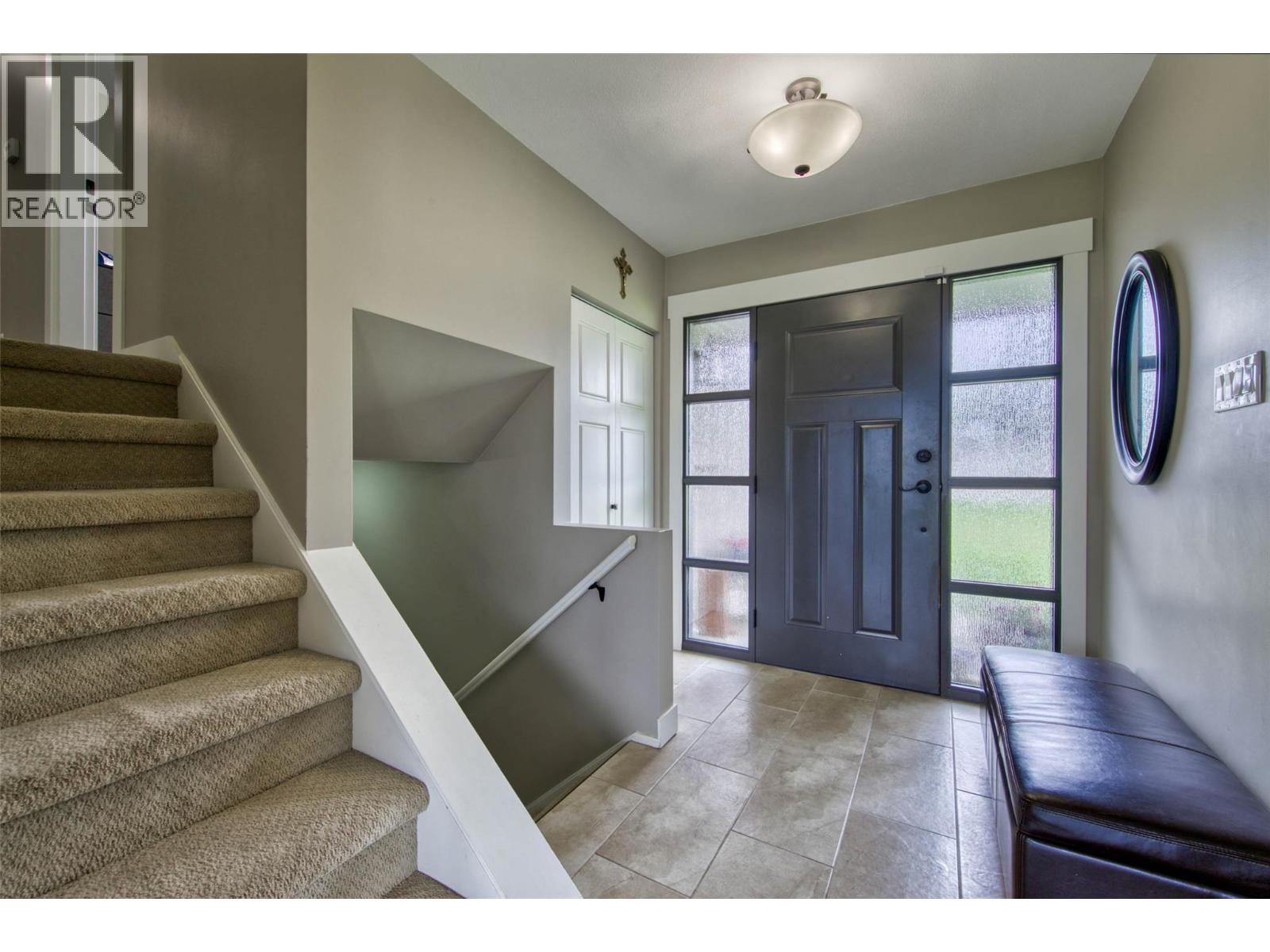 329 & 331 Lakeshore Drive, Chase, British Columbia  V0E 1M0 - Photo 6 - 10393092