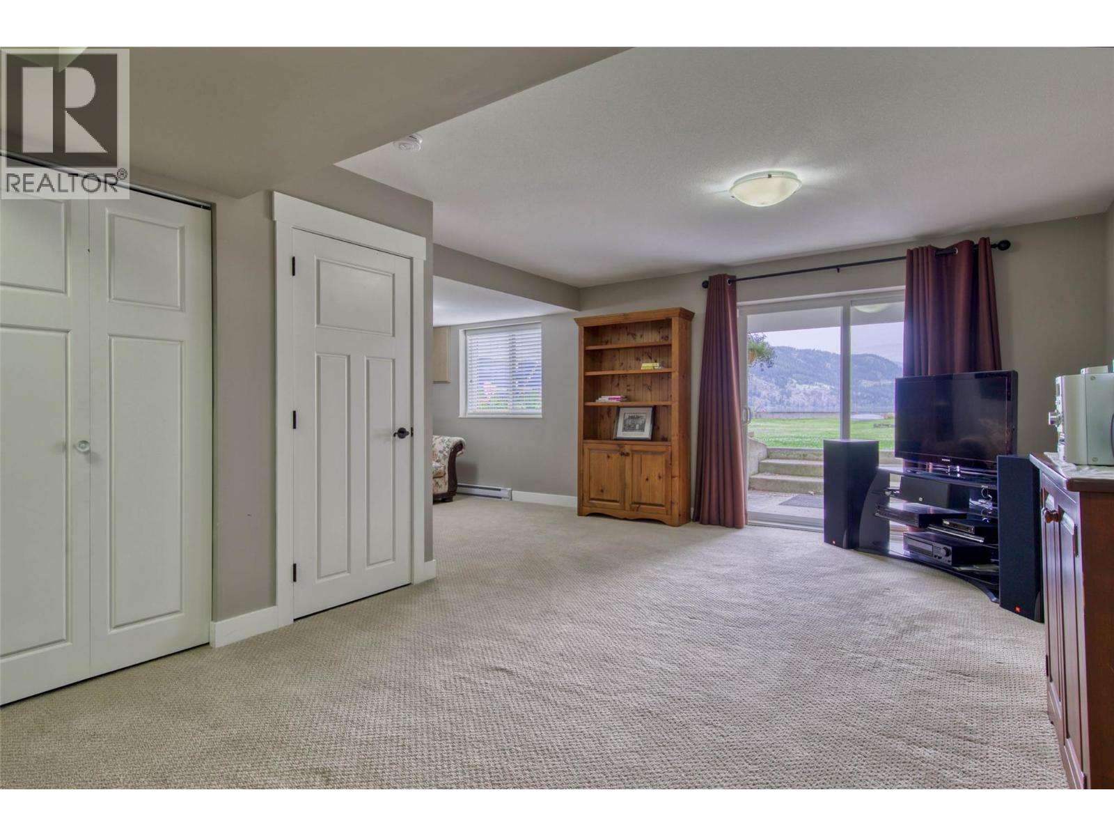 329 & 331 Lakeshore Drive, Chase, British Columbia  V0E 1M0 - Photo 15 - 10393092