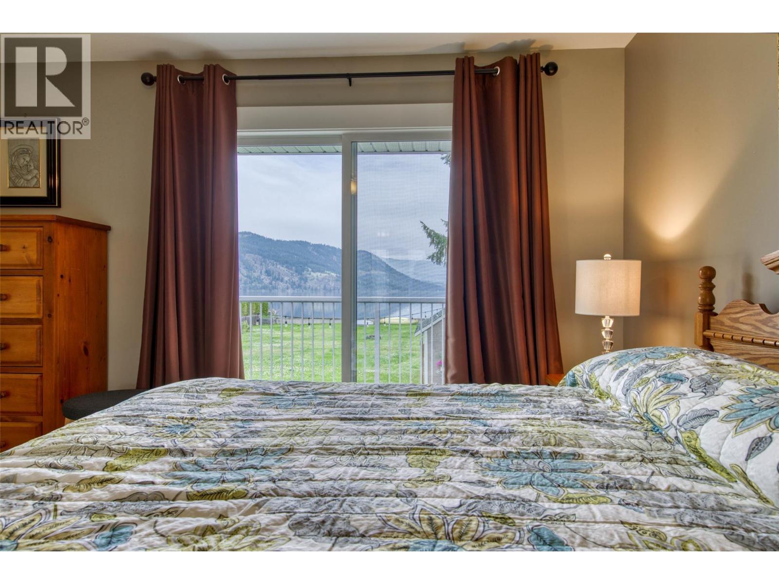 329 & 331 Lakeshore Drive, Chase, British Columbia  V0E 1M0 - Photo 22 - 10393092
