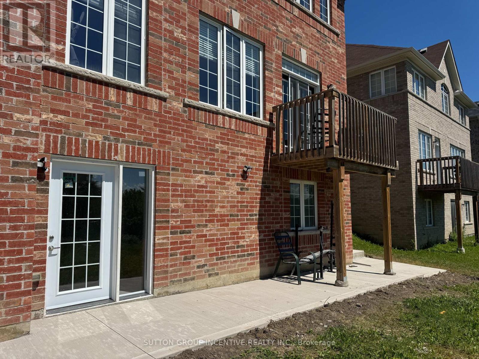 B - 973- Walk Out Unit B Green Street, Innisfil, Ontario  L0L 1W0 - Photo 10 - N13503002