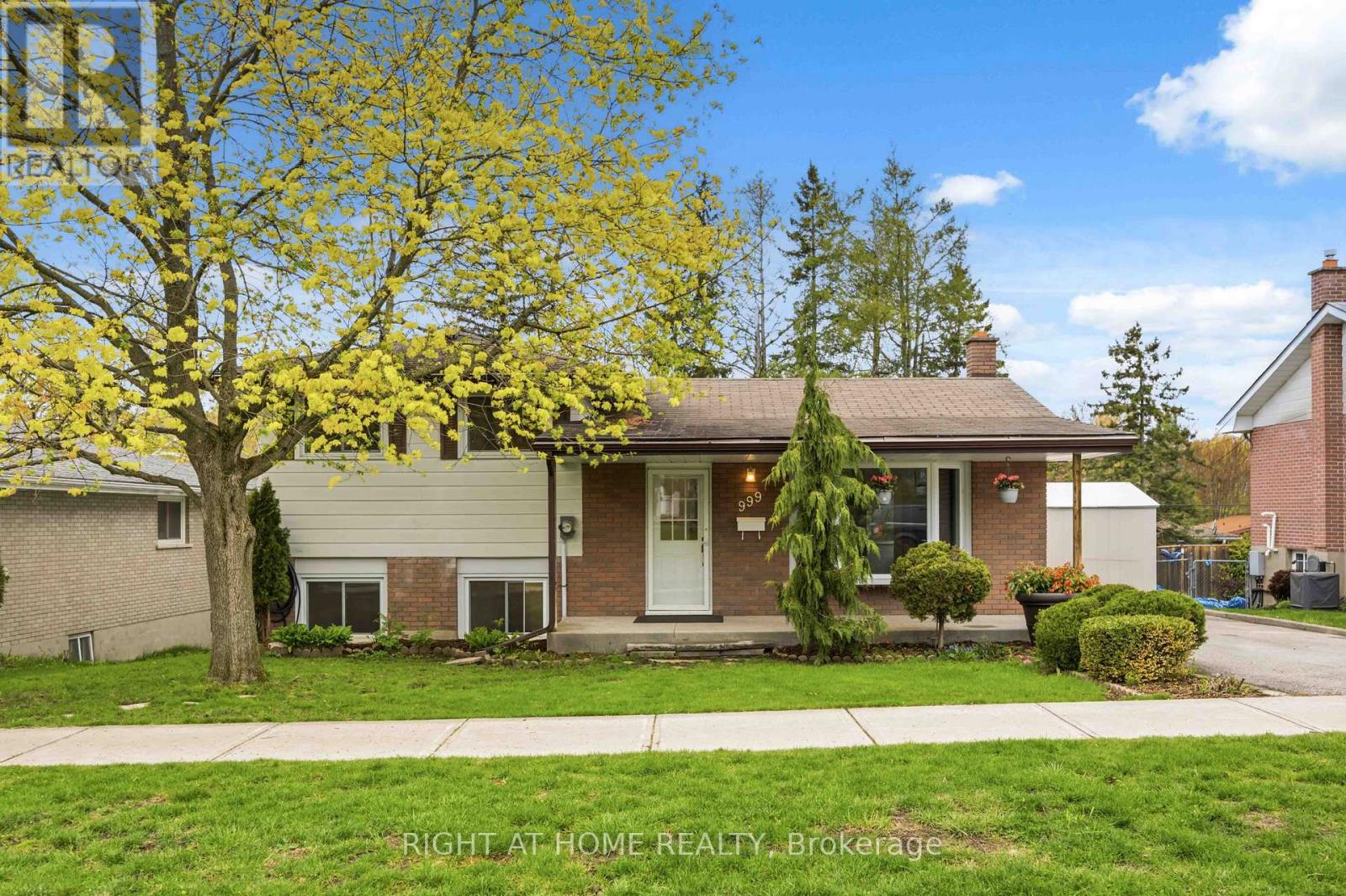 999 ST PAULS STREET, Peterborough, Ontario