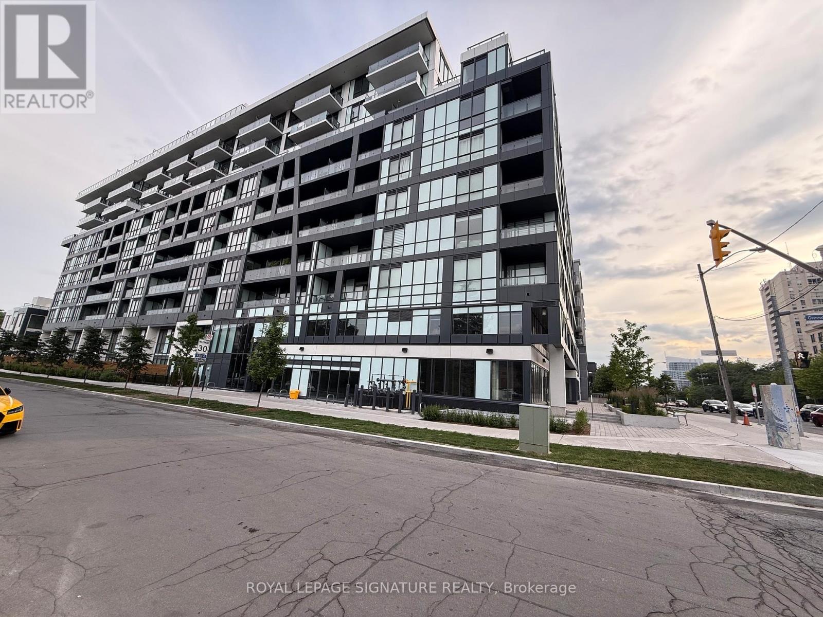 529 - 6 GREENBRIAR ROAD, Toronto, Ontario