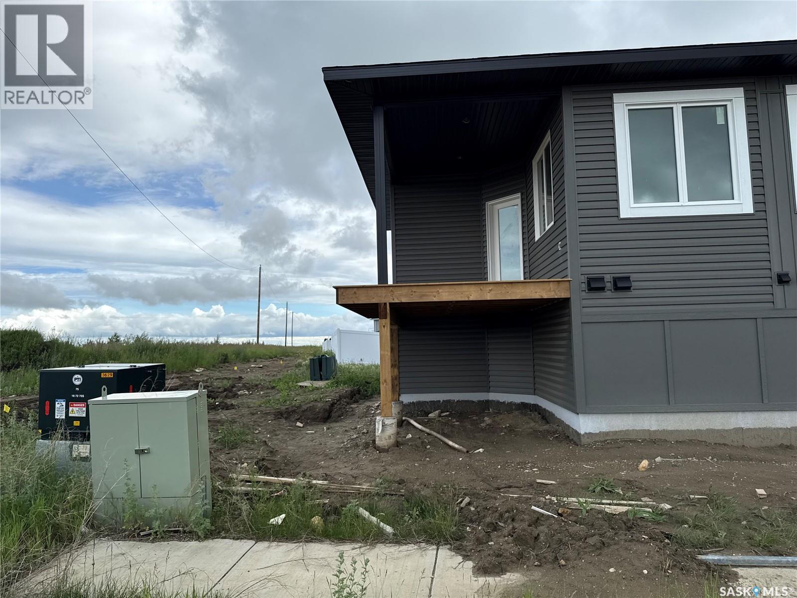 492 Woolf Bend, Saskatoon, Saskatchewan  S7W 1E4 - Photo 4 - SK034052