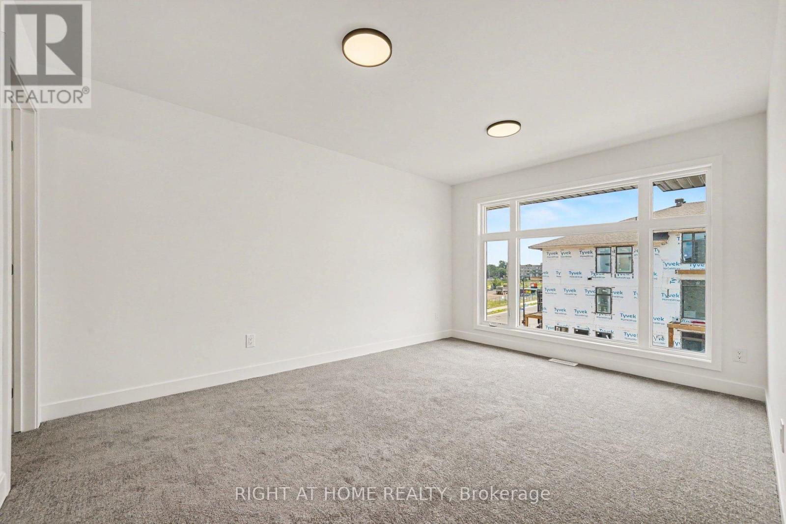Building 1, Unit 205l - 1055 Cedar Creek Drive, Ottawa, Ontario  K1X 0G3 - Photo 11 - X13503112