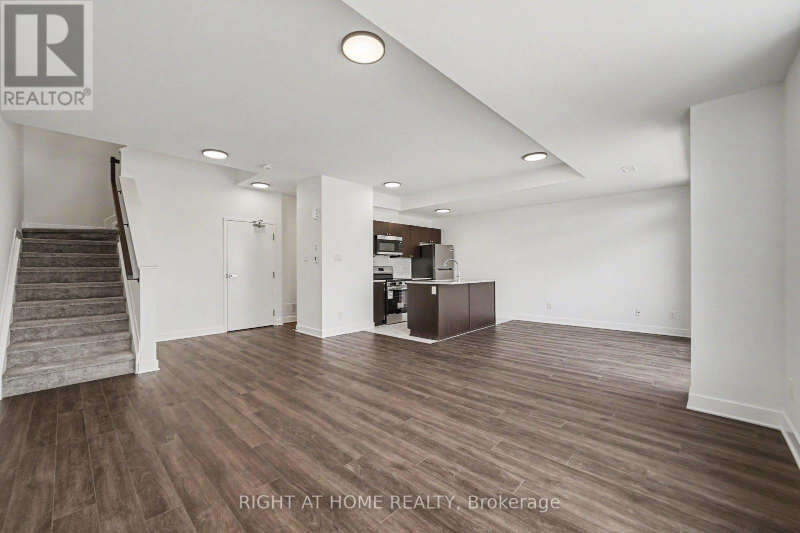 Building 1, Unit 205l - 1055 Cedar Creek Drive, Ottawa, Ontario  K1X 0G3 - Photo 17 - X13503112