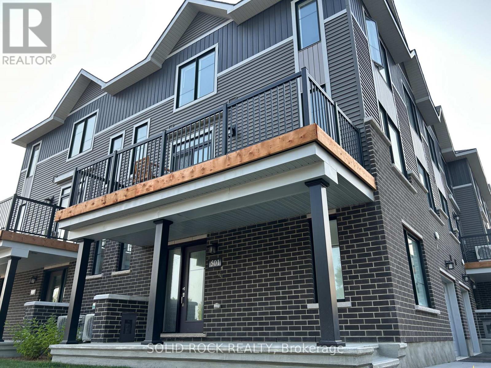 501 Woodlily Private, Ottawa, Ontario  K2T 0R8 - Photo 3 - X13503116