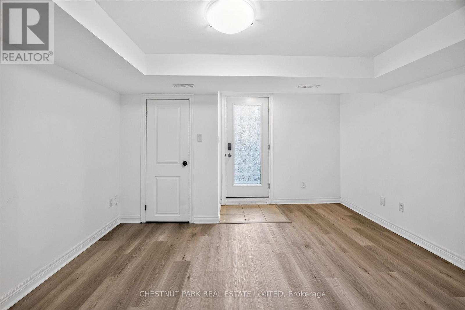 Lower - 2823 St Clair Avenue E, Toronto, Ontario  M4B 1N3 - Photo 12 - E13438156