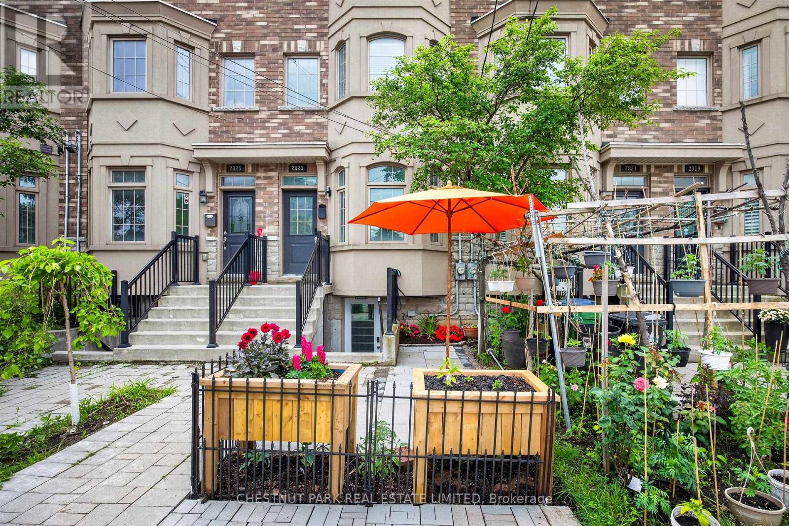 LOWER - 2823 ST CLAIR AVENUE E, Toronto, Ontario