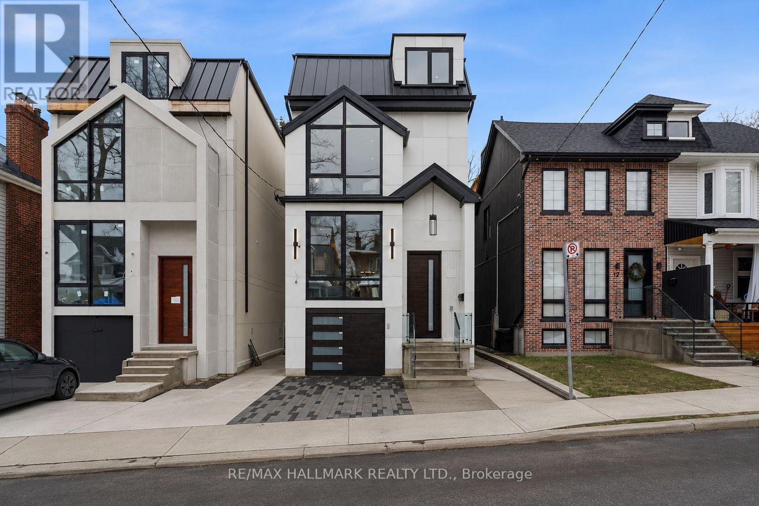 10 WHEELER AVENUE, Toronto, Ontario