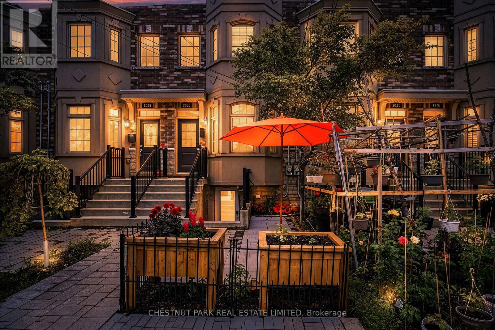 Lower - 2823 St Clair Avenue E, Toronto, Ontario  M4B 1N3 - Photo 2 - E13438156