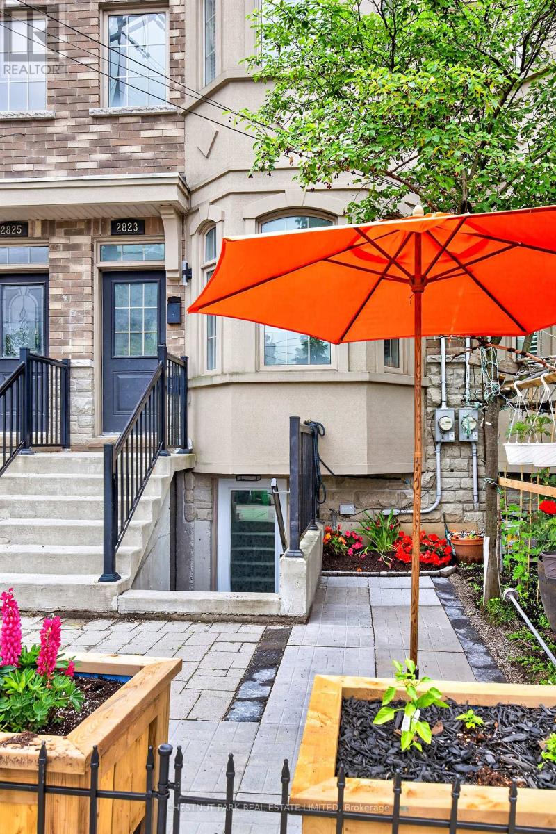 Lower - 2823 St Clair Avenue E, Toronto, Ontario  M4B 1N3 - Photo 4 - E13438156