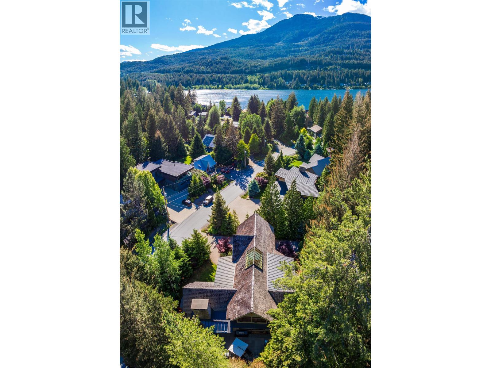 3205 ARCHIBALD WAY, Whistler, British Columbia