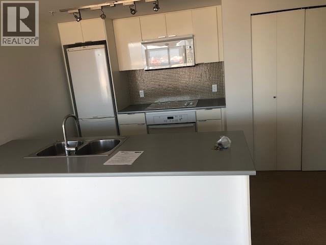 31XX 233 ROBSON STREET