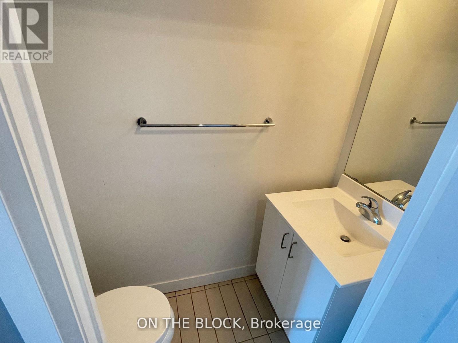 2107 - 155 Legion Road N, Toronto, Ontario  M8Y 0A7 - Photo 2 - W13503080