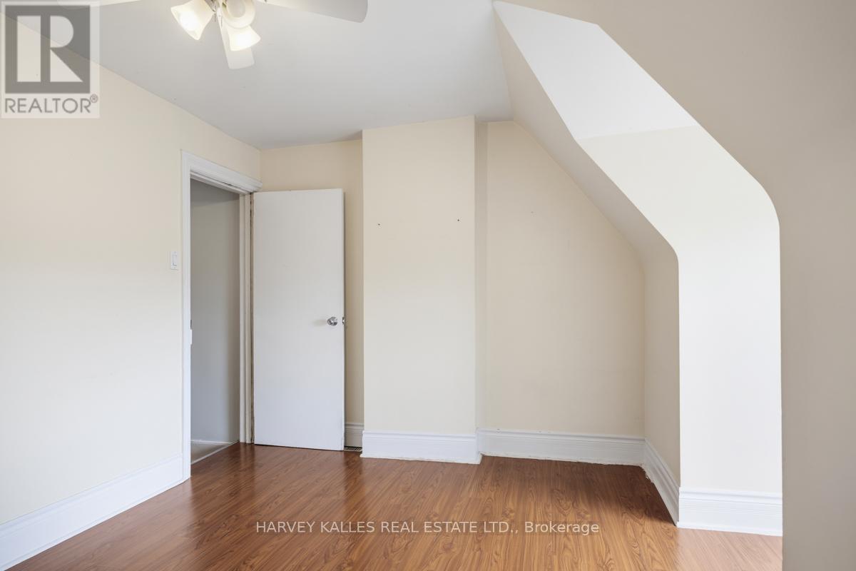 Upper - 914 Bloor Street W, Toronto, Ontario  M6H 1L1 - Photo 18 - W13503082