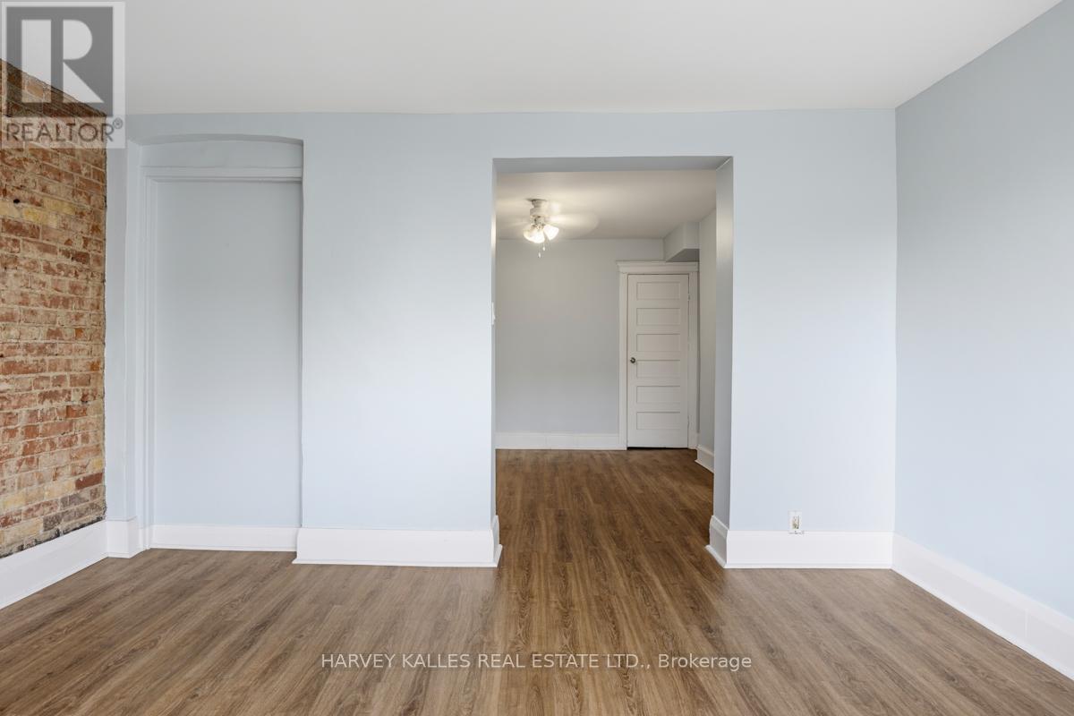 Upper - 914 Bloor Street W, Toronto, Ontario  M6H 1L1 - Photo 4 - W13503082