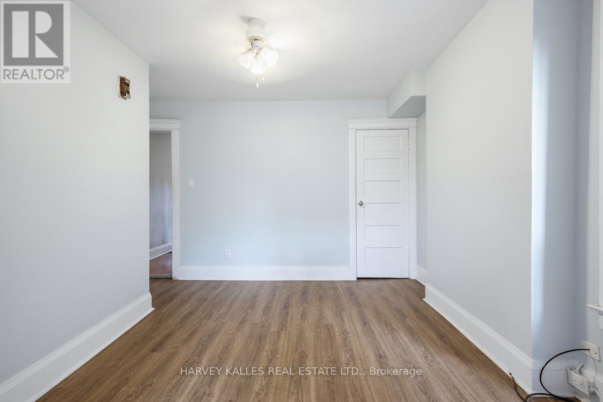 Upper - 914 Bloor Street W, Toronto, Ontario  M6H 1L1 - Photo 8 - W13503082