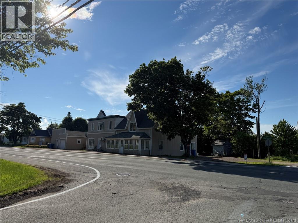 707 Boulevard St-Pierre Ouest, Caraquet, New Brunswick
