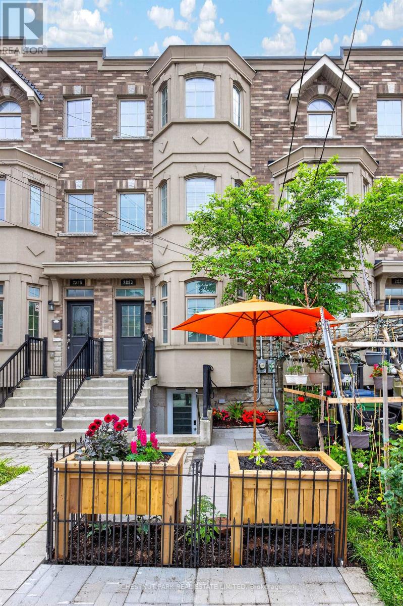 LOWER - 2823 ST CLAIR AVENUE E, Toronto, Ontario